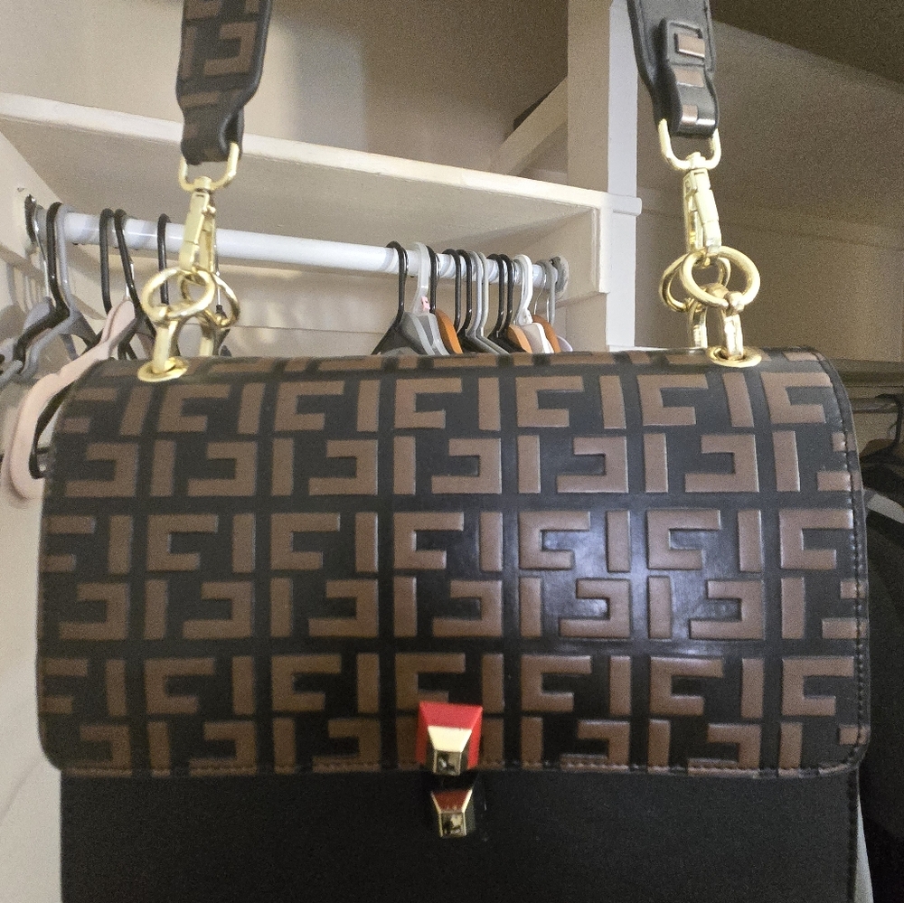 Hand bag